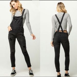 IVY & MAIN BLACK DISTRESSED OVERALLS